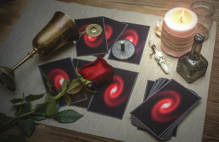 Using Love Tarot Reading To Navigate Heartbreak Washington, DC